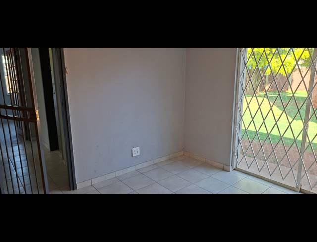 3 BEDROOM FREEHOLD TO LET IN EDELWEISS